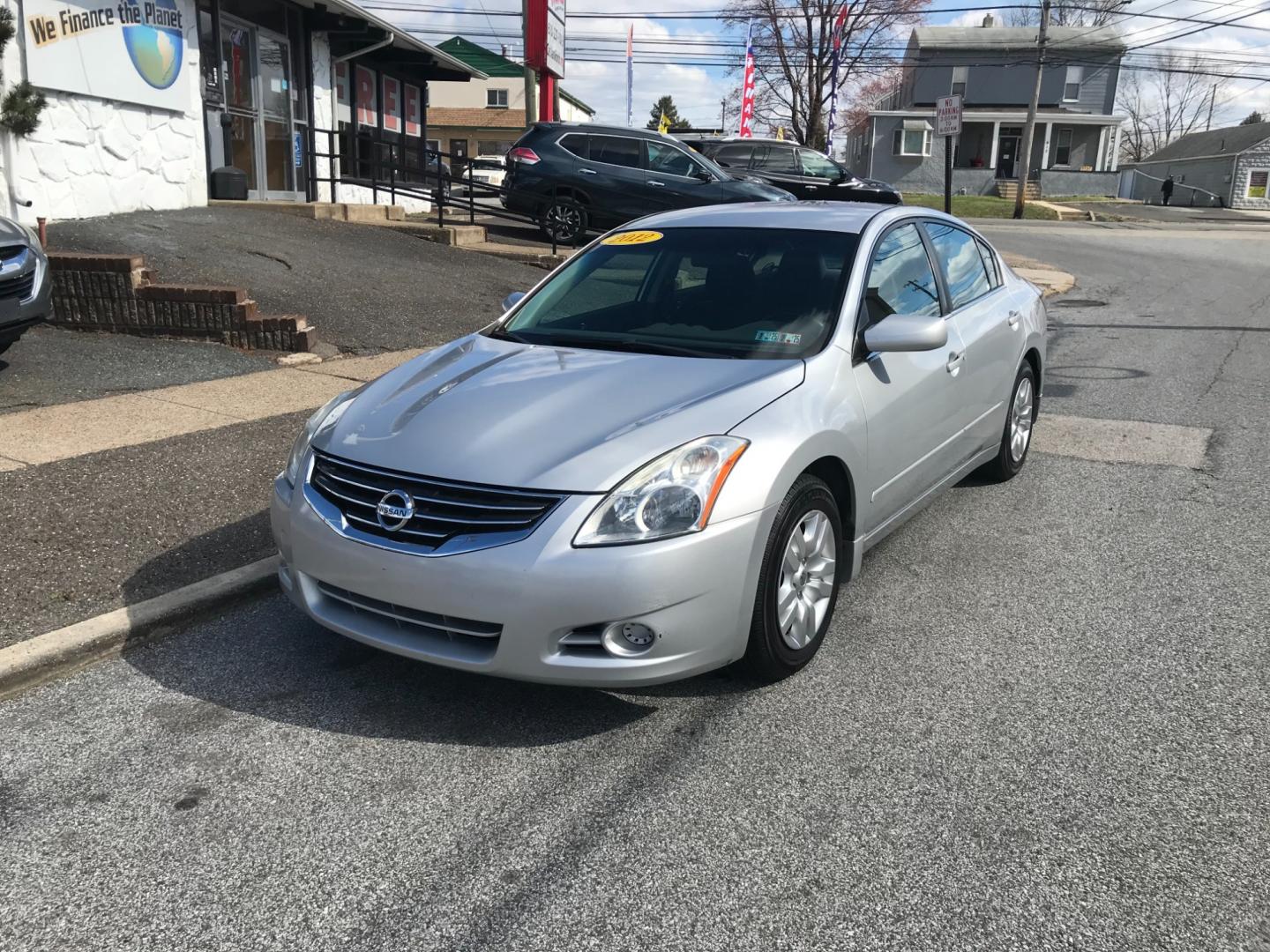 2012 Silver /Gray Nissan Altima 2.5 S (1N4AL2AP2CC) with an 2.5 V4 engine, Automatic transmission, located at 577 Chester Pike, Prospect Park, PA, 19076, (610) 237-1015, 39.886154, -75.302338 - Photo#2